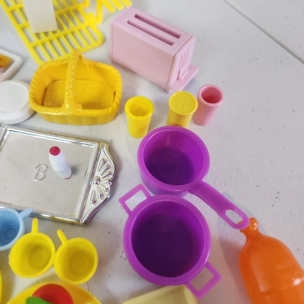 Vintage 1990s Barbie Doll House Kitchen Food Accessories Lot 90s Toaster Pots - Picture 5 of 11